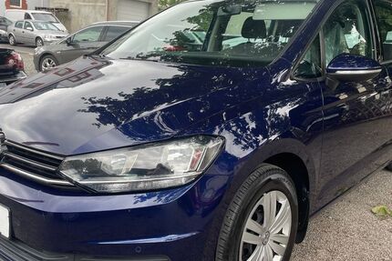 VW Touran 167.029 km 11.999 &euro; Radebeul 01445