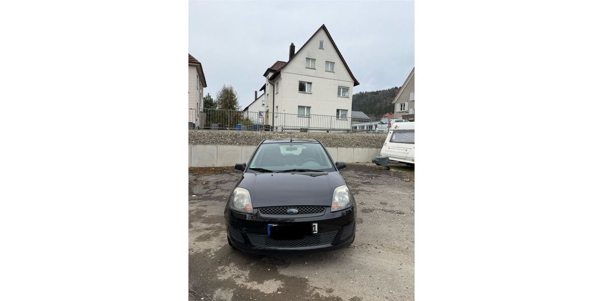 Ford Fiesta 151.800 km 1.600 &euro; Tuttlingen 78532
