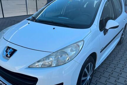 Peugeot 207 153.000 km 2.250 &euro; Rauschenberg 35282