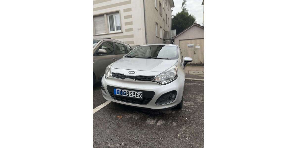 Kia Rio 64.231 km 9.990 &euro; Stuttgart 70182