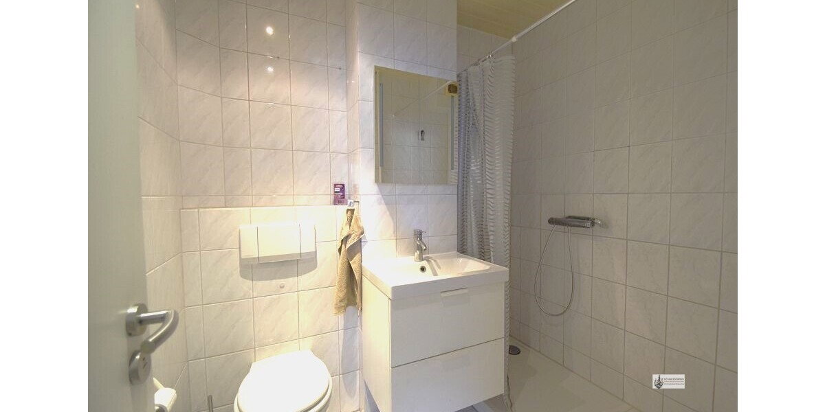 Große 71 m² 3 Zimmer Wohnung mit Einbauküche und Balkon 3 zimmer