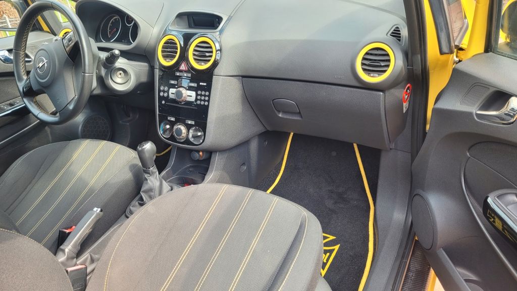 Opel Corsa 152.000 km 2.999 &euro; Neustadt/WN 92660