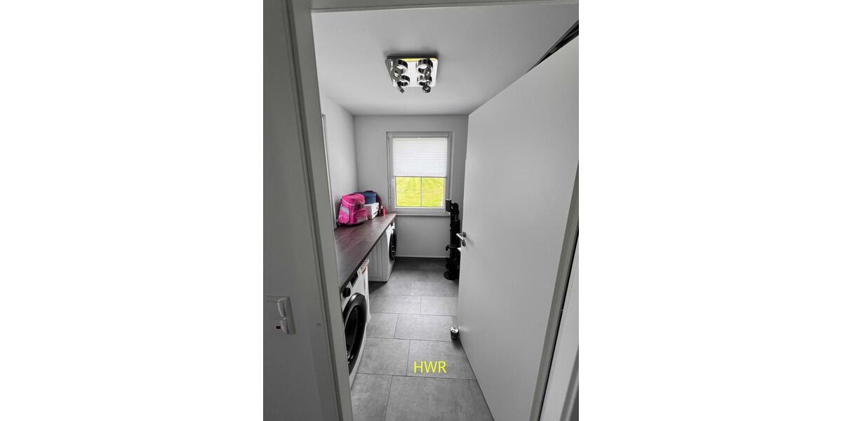 Doppelhaushälfte Hünfeld - 5 Zimmer, 143 m&sup2;, 1.400&euro; | Angebot:26563880