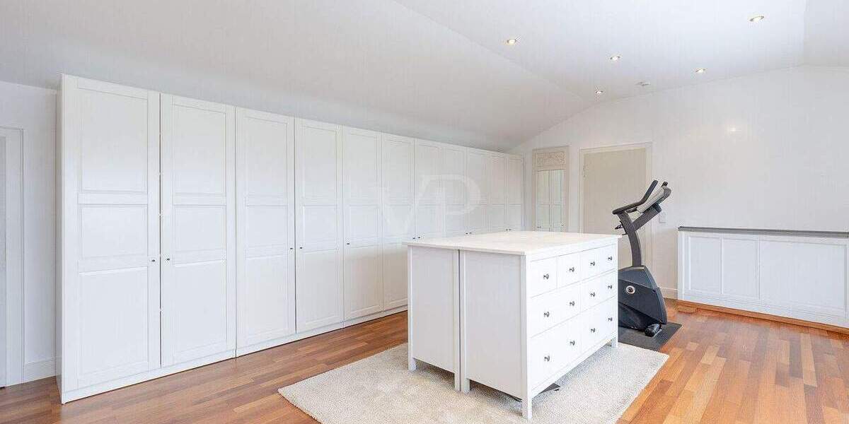 Einfamilienhaus Bad Soden am Taunus Neuenhain - 5 Zimmer, 272 m&sup2;, 1.475.000&euro; | Angebot:25040699