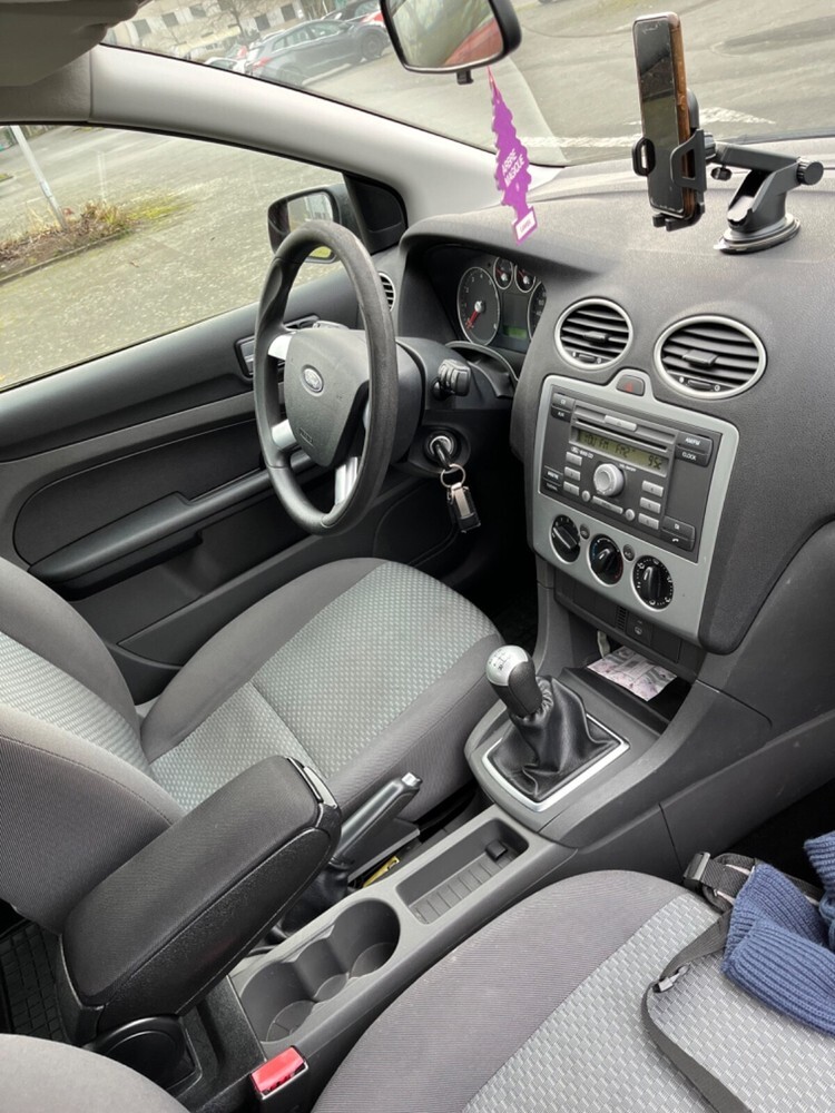 Ford Focus 151.000 km 2.400 € Aschaffenburg 63701