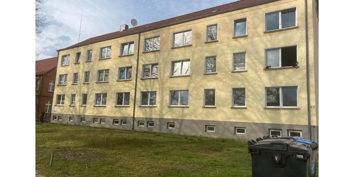 Erdgeschoßwohnung Klötze - 3 Zimmer, 61 m&sup2;, 310&euro; | Angebot:25046452