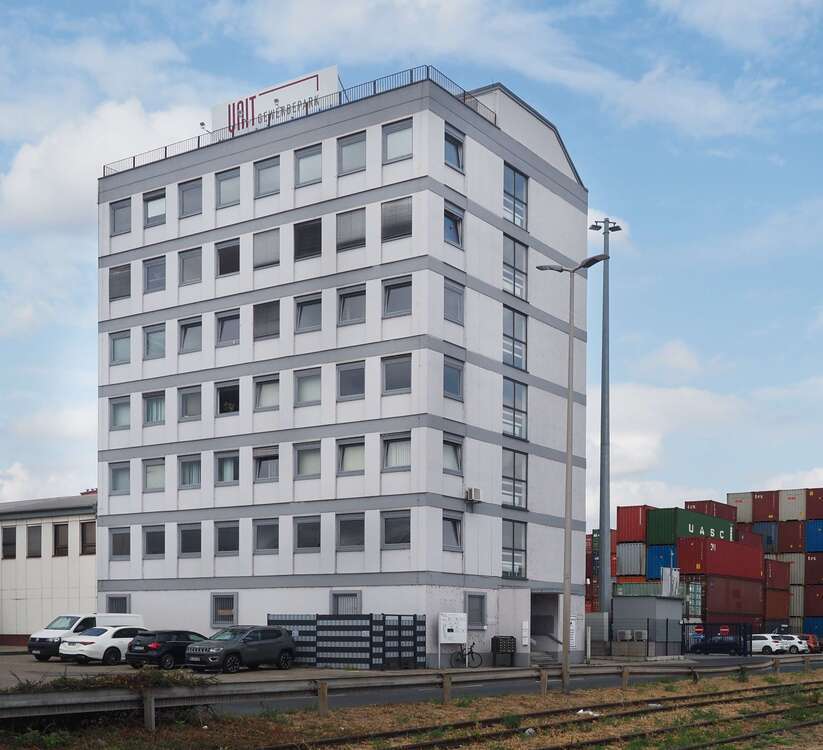 Halle in Mannheim 150 € 12.97 m²