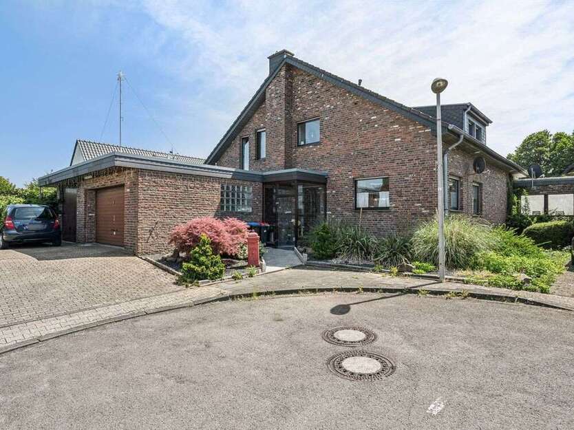 Haus zum Kaufen in Aachen 795.000 € 198 m²