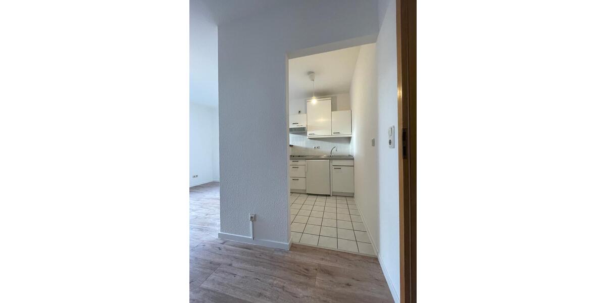 Helle 1-Zimmer Single-Wohnung mit Balkon, EBK und Stellplatz 1 zimmer