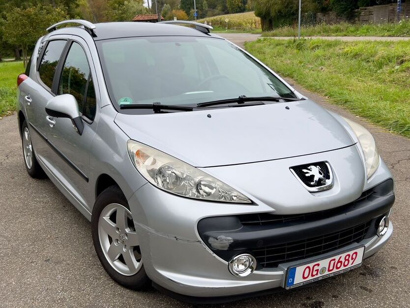 Peugeot 207 176.000 km 2.449 € Lahr 77933