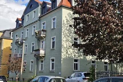 Himmlischer Dachtraum mit großer Küche zum Wohlfühlen! 3 zimmer