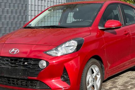 Hyundai i10 8.250 km 11.999 &euro; Solingen 42655