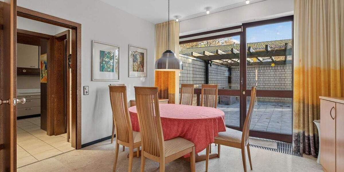 Einfamilienhaus Waldbronn / Etzenrot Etzenrot - 9 Zimmer, 252 m&sup2;, 895.000&euro; | Angebot:24736320