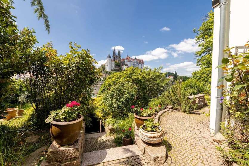 Haus zum Kaufen in Meißen 599.000 € 289.39 m²