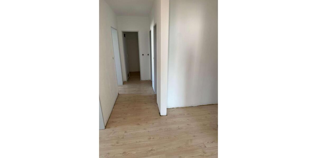 Etagenwohnung Neustadt bei Coburg - 3 Zimmer, 73 m&sup2;, 500&euro; | Angebot:26197289