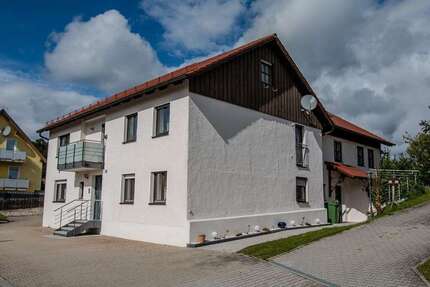 Haus zum Kaufen in Lappersdorf 759.000 € 270 m²