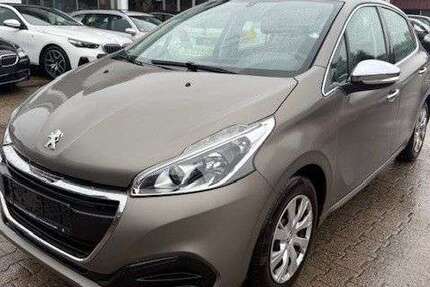 Peugeot 208 123.000 km 4.900 € Villingen-Schwenningen 78050