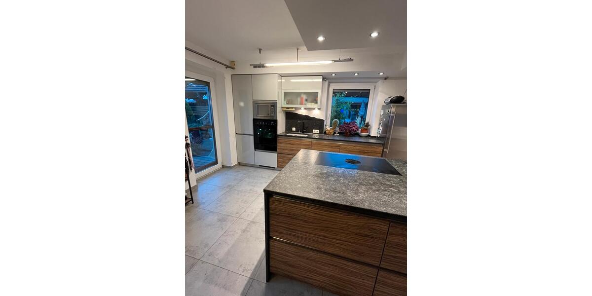 Einfamilienhaus Mühldorf am Inn - 9 Zimmer, 240 m&sup2;, 1.350.000&euro; | Angebot:24422783