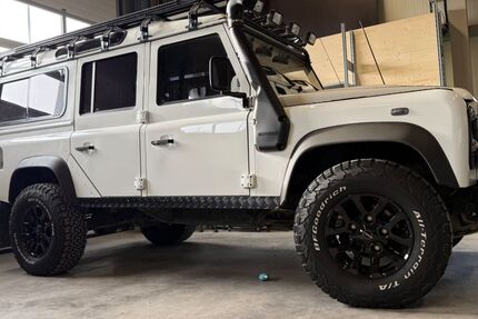 Land Rover Defender 60.000 km 34.000 &euro; Tuttlingen 78532