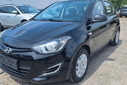 Hyundai i20 138.500 km 4.990 &euro; Karlsruhe 76185