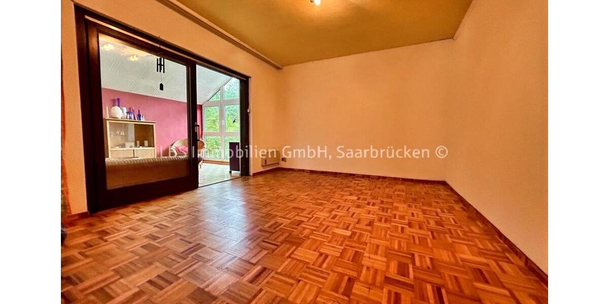 Einfamilienhaus Saarbrücken Neue Bremm - 7 Zimmer, 350 m&sup2;, 320.000&euro; | Angebot:26322666
