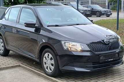 Skoda Fabia 79.650 km 7.495 &euro; Halle / Saale 06112