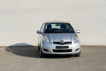 Toyota Yaris 110.000 km 3.999 &euro; Kandel 76870