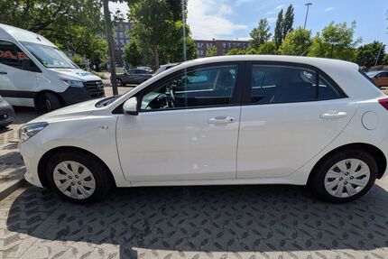 Kia Rio 21.728 km 8.500 &euro; Berlin 12277