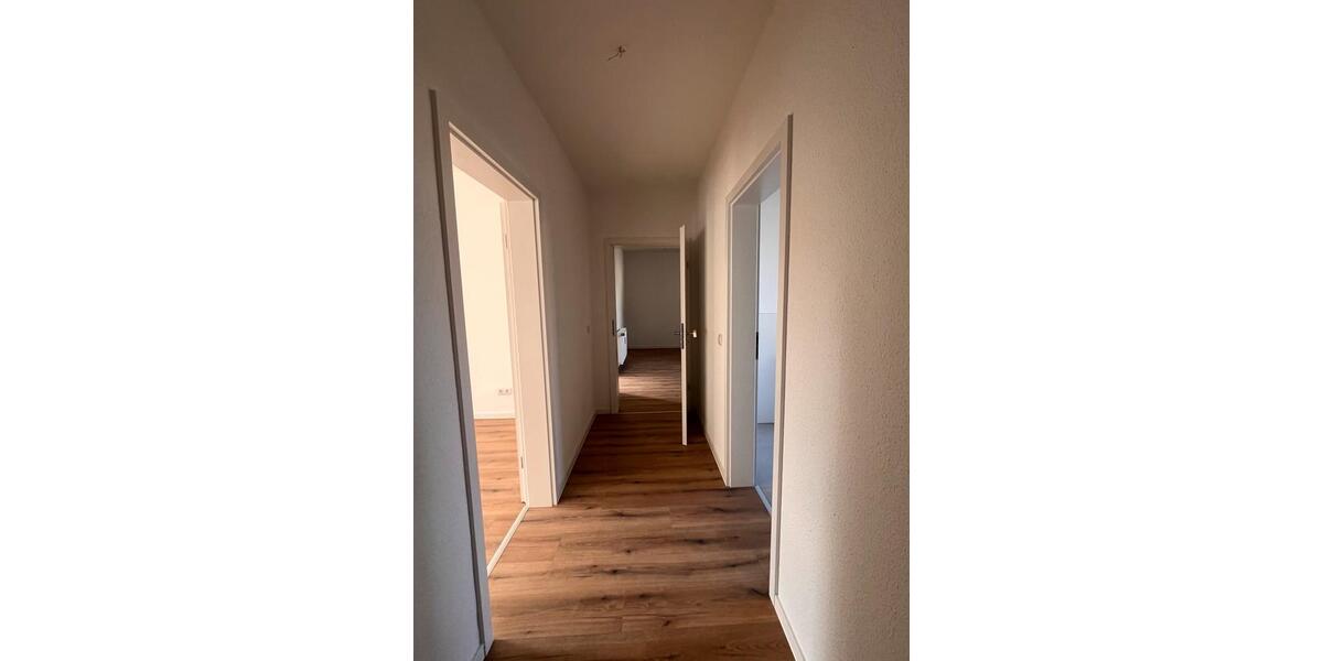 Schöne 4-Raum-Wohnung mit Einbauküche in Weißenfels 4 zimmer