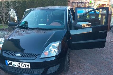 Ford Fiesta 165.000 km 2.900 &euro; Schönau-Berzdorf 02899