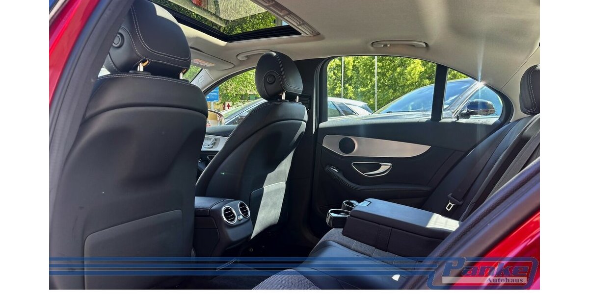 Mercedes-Benz C 180 CGI Lim. Aut.*SchiebD*HUD*LED*PDC*Memo*SH 50.435 km 17.990 &euro; Berlin 13187