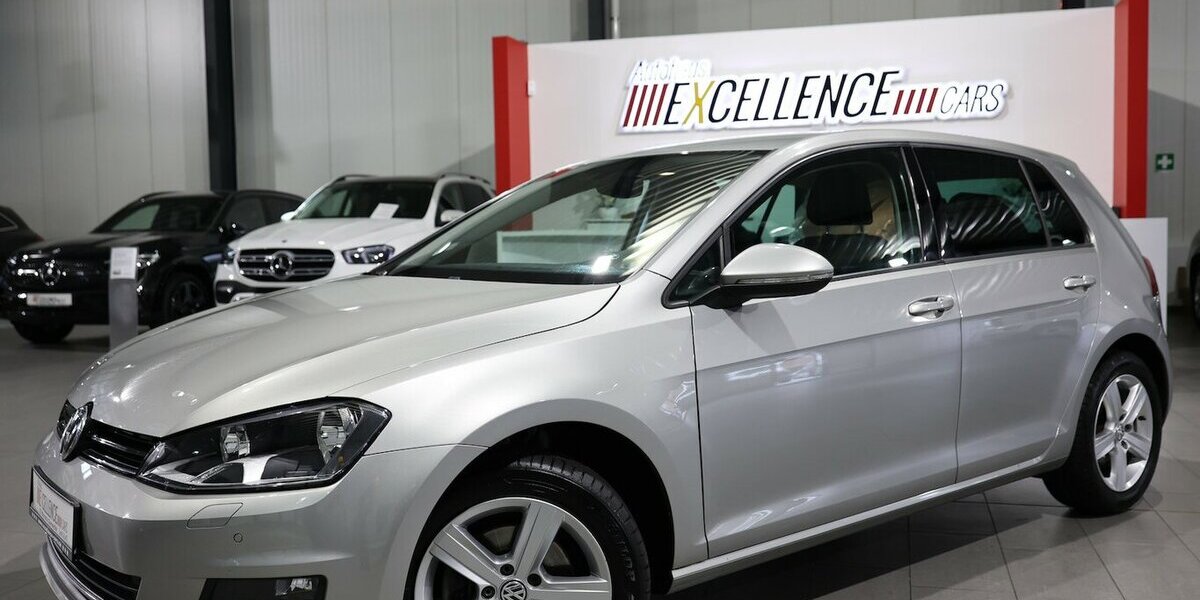 VW Golf VII 1.6 TDI Comfortline COMPOSITION-COLOUR 143.000 km 11.444 &euro; Hamm 59077
