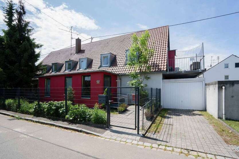 Haus zum Kaufen in Augsburg 1.500.000 € 379.67 m²