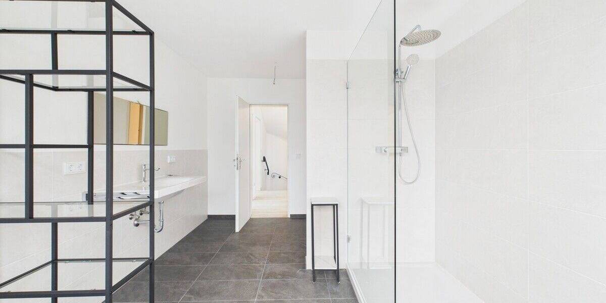 Attraktive Doppelhaushälfte mit großem Balkon, Garten und Terrasse in ruhiger Lage von Germering 4 zimmer