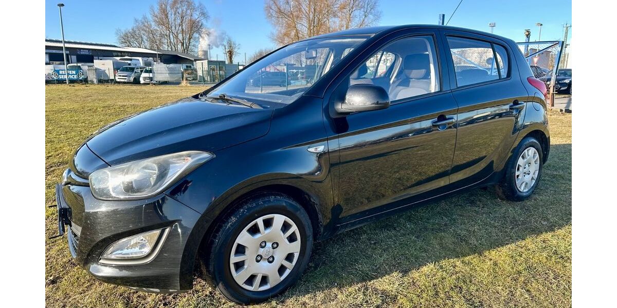 Hyundai i20 139.035 km 2.300 &euro; Rostock 18147