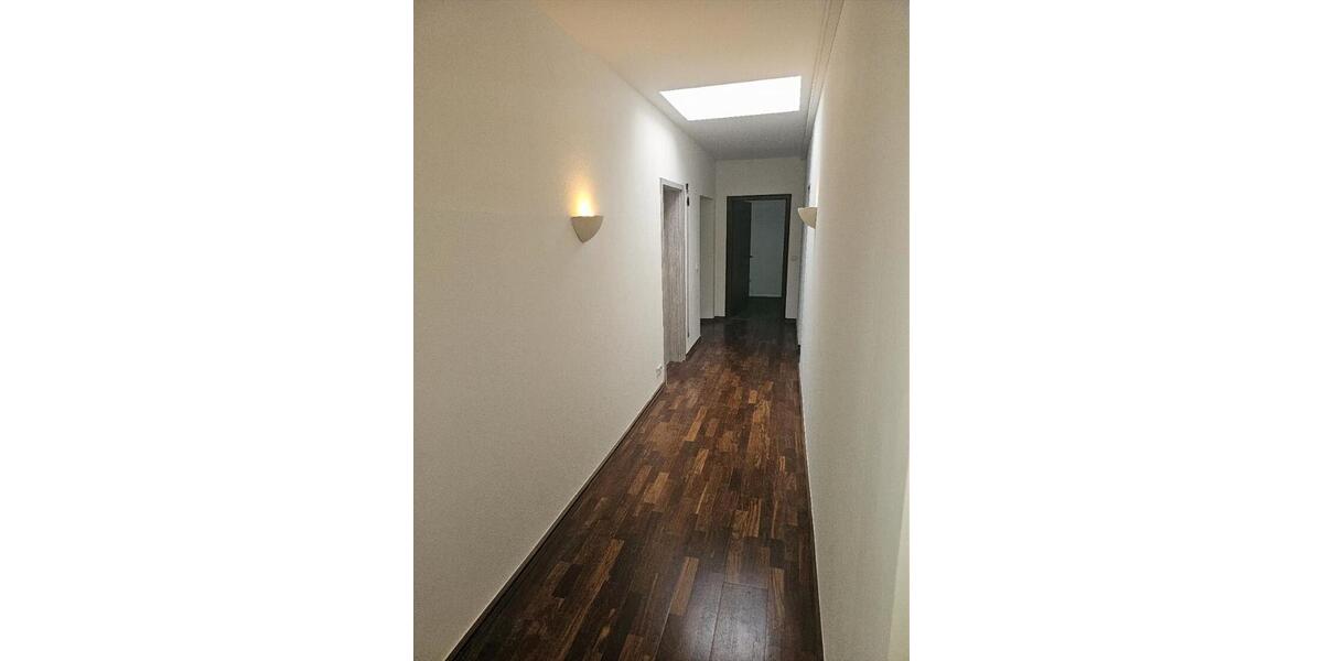 Etagenwohnung Reichshof - 4 Zimmer, 144 m&sup2;, 1.300&euro; | Angebot:26365967