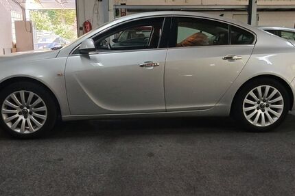 Opel Insignia 179.900 km 5.990 &euro; Rüsselsheim 65428