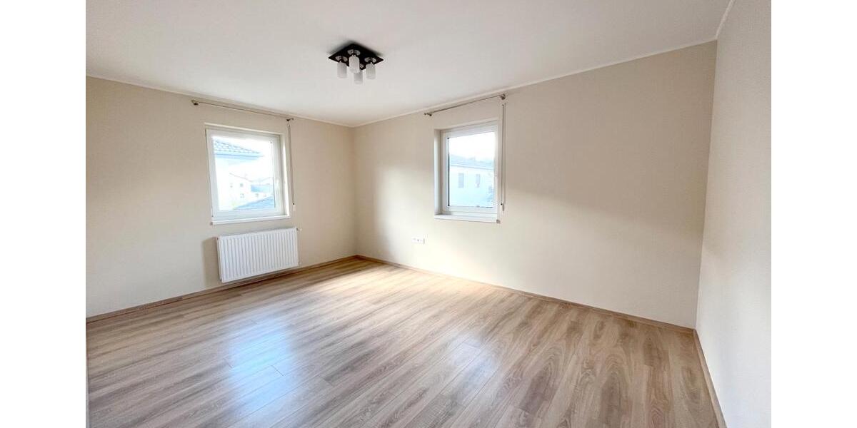 Einfamilienhaus Hengersberg - 6 Zimmer, 178 m&sup2;, 650.000&euro; | Angebot:26120457