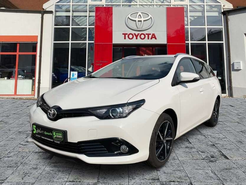 Toyota Auris 91.086 km 12.990 € Dresden 01217