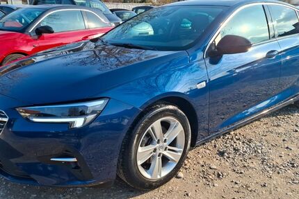 Opel Insignia 52.100 km 11.950 &euro; Dietersheim (Bei Eching) 85386