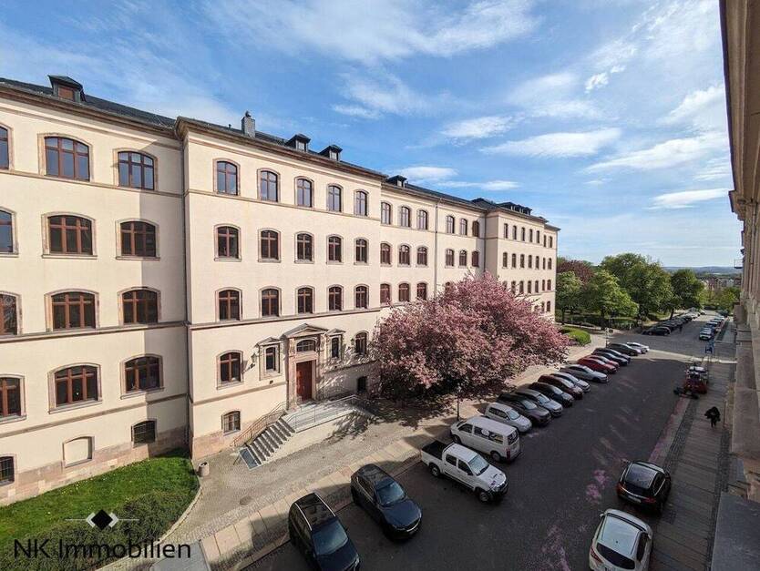 ++ Ihr neues Zuhause: 3-Raum Wohnung mit Einbauküche im stilvollen Altbau - zentrumsnah ++