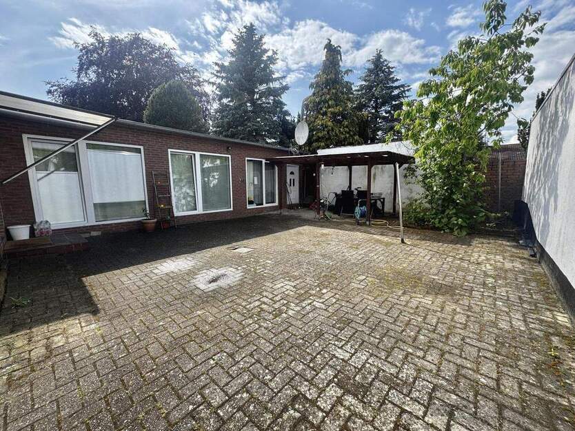 Charmantes Zweifamilienhaus mit großer Dachterrasse... 6 zimmer