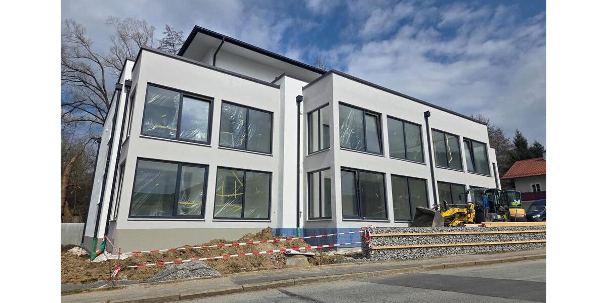 Etagenwohnung Deggendorf - 3 Zimmer, 87 m&sup2;, 1.050&euro; | Angebot:26256089