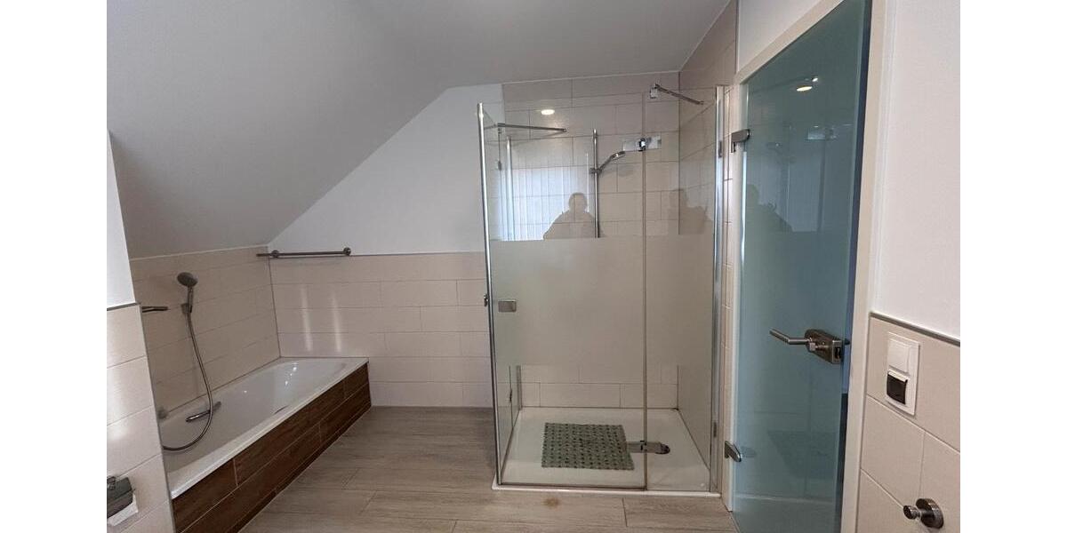 Einfamilienhaus Morsbach - 3 Zimmer, 138 m&sup2;, 1.000&euro; | Angebot:25151786