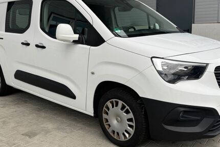 Opel Combo 160.000 km 10.800 &euro; Offenburg 77654