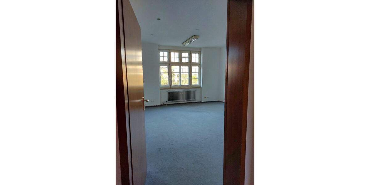 Gewerbeobjekt Saarbrücken St Johann - 5 Zimmer, 120 m&sup2;, 990&euro; | Angebot:26435385