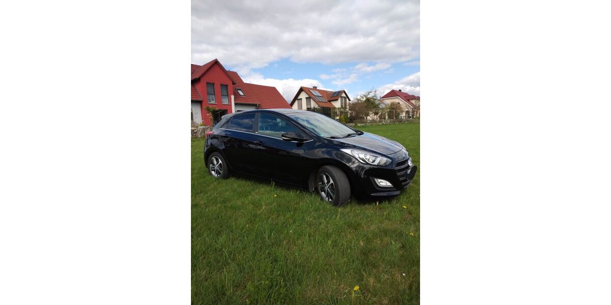 Hyundai i30 102.749 km 8.450 &euro; Röttenbach 91187