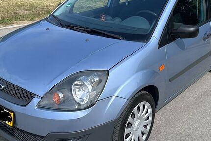 Ford Fiesta 236.000 km 1.799 &euro; Rosenheim 83026
