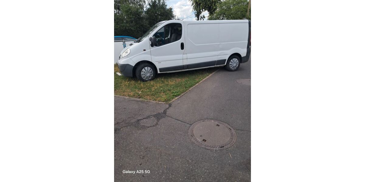 Opel Vivaro 180.000 km 3.100 &euro; nürnberg 90443