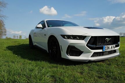 Ford Mustang 23.500 km 51.990 &euro; Nürnberg 90475